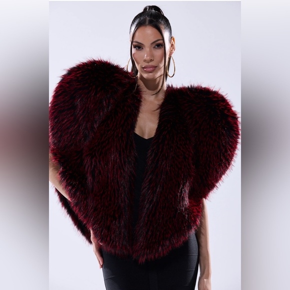 STAR CROSSED LOVER FAUX FUR VEST - S/M - Picture 3 of 10